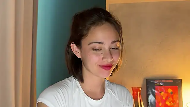 Snapshot of WillHannah chatting on May 1, 5:17 pm WillHannah online show from May 1, 5:17 pm