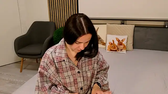 DitaNoir online show from April 14, 5:57 am