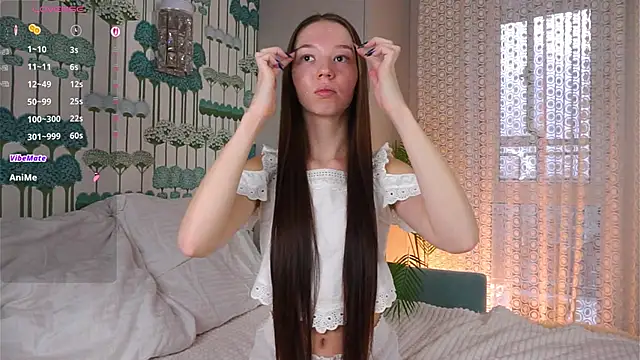 MayaHjelm online show from November 9, 4:33 am