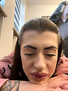 Barbie 1312 online show from October 26, 11:49 am