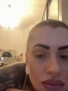 Barbie 1312 online show from November 12, 3:12 pm