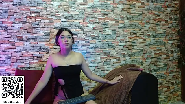 Snapshot of rachel_mds chatting on October 24, 1:51 pm rachel mds online show from October 24, 1:51 pm