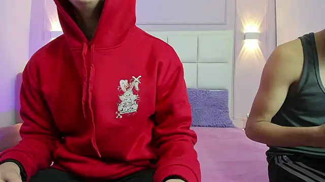 hoot booys  online show from March 18, 7:39 pm