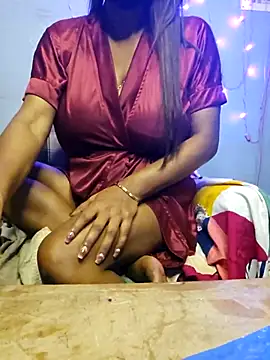 Snapshot of Desi_Maya69 chatting on December 4, 6:16 pm Desi Maya69 online show from December 4, 6:16 pm