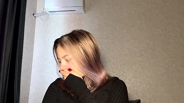 Snapshot of WrithenStub chatting on October 29, 7:10 am WrithenStub online show from October 29, 7:10 am