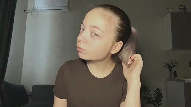 Snapshot of WrithenStub chatting on November 9, 8:12 am WrithenStub online show from November 9, 8:12 am