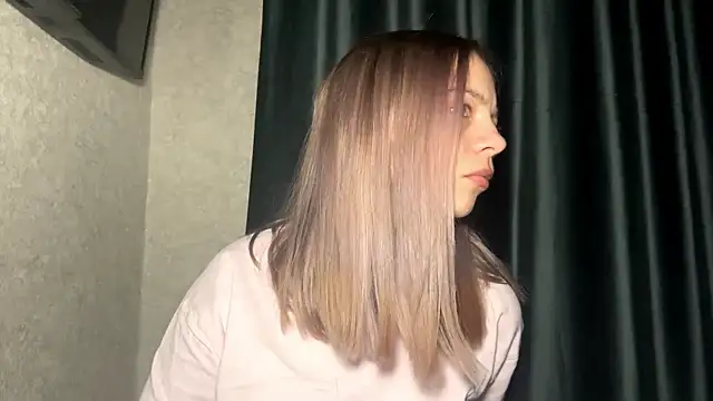 Snapshot of WrithenStub chatting on December 16, 5:18 pm WrithenStub online show from December 16, 5:18 pm