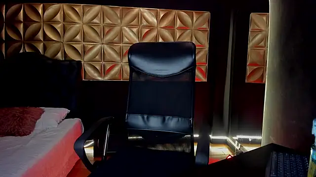 Snapshot of lovenatasha_ chatting on October 30, 6:41 pm lovenatasha online show from October 30, 6:41 pm