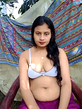 Snapshot of sexylive1100 chatting on November 13, 4:33 am sexylive1100 online show from November 13, 4:33 am