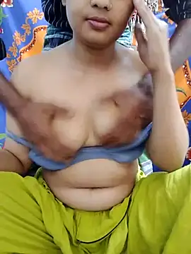 Snapshot of sexylive1100 chatting on December 22, 3:36 am sexylive1100 online show from December 22, 3:36 am