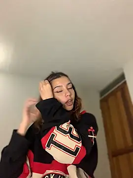 MiaaCute- online show from February 25, 12:42 am