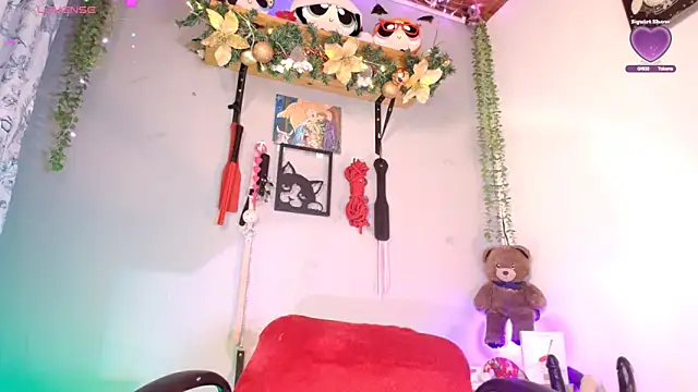 Snapshot of Violetafetish-dirty chatting on December 5, 3:04 am Violetafetish-dirty online show from December 5, 3:04 am