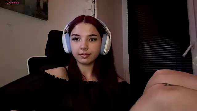 HanaMantanaDell online show from April 15, 7:58 pm