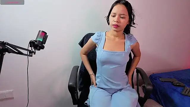 Snapshot of sharon_ivanna12 chatting on May 23, 7:29 pm sharon ivanna12 online show from May 23, 7:29 pm