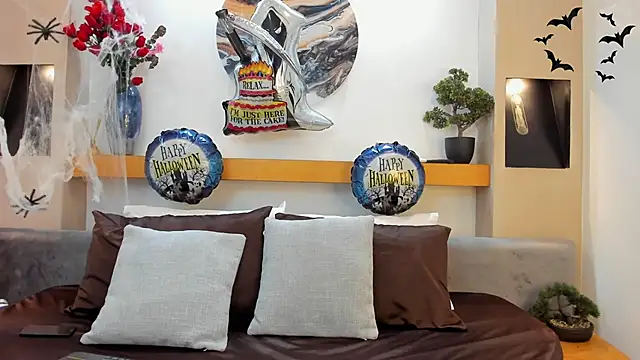 Snapshot of JohnBelRose chatting on October 27, 7:40 pm JohnBelRose online show from October 27, 7:40 pm