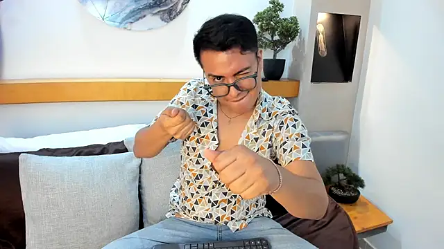 Snapshot of JohnBelRose chatting on November 18, 7:18 pm JohnBelRose online show from November 18, 7:18 pm