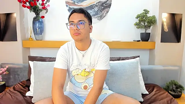 Snapshot of JohnBelRose chatting on November 23, 9:09 am JohnBelRose online show from November 23, 9:09 am