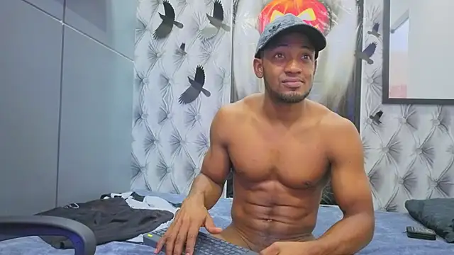 Snapshot of Stevenbrand chatting on October 28, 7:16 pm Stevenbrand online show from October 28, 7:16 pm