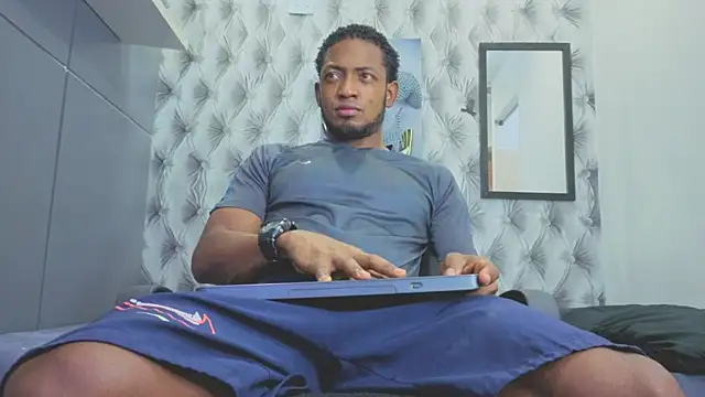 Snapshot of Stevenbrand chatting on November 10, 6:40 pm Stevenbrand online show from November 10, 6:40 pm