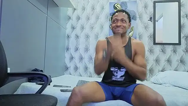 Snapshot of Stevenbrand chatting on November 14, 7:45 pm Stevenbrand online show from November 14, 7:45 pm