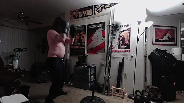 biggerisbetter12 online show from April 5, 7:16 am