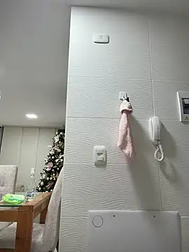  Alicee 1 online show from December 18, 2:06 am