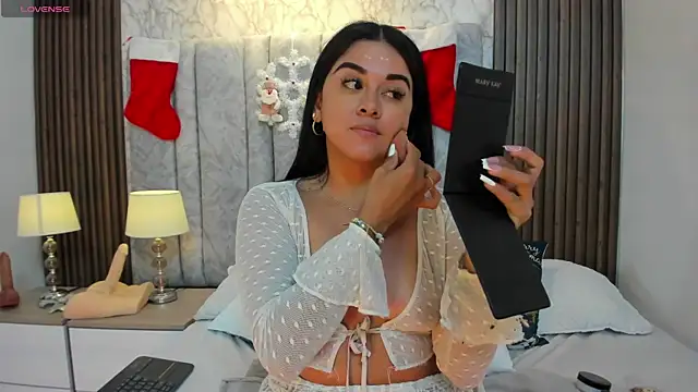 Snapshot of goddessfeetxx chatting on December 19, 8:27 pm goddessfeetxx online show from December 19, 8:27 pm