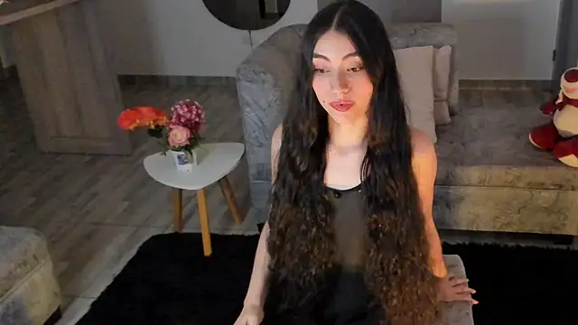 BritanyLnx online show from April 14, 12:49 am