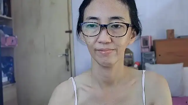 princessD077 online show from April 8, 4:12 am