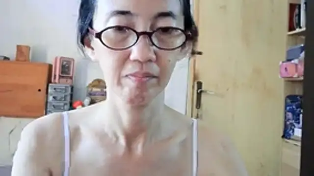 princessD077 online show from April 14, 4:51 am