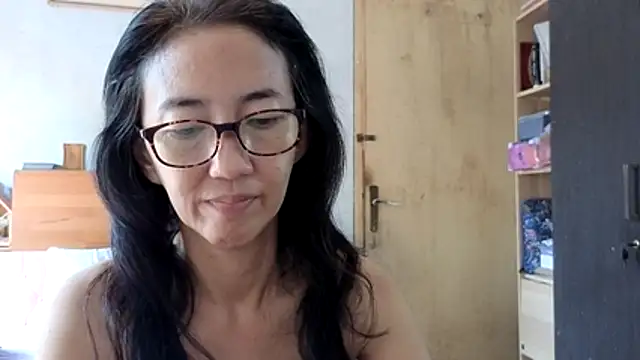 princessD077 online show from May 28, 3:04 am