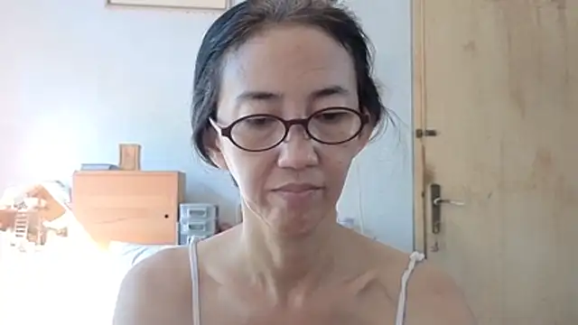 princessD077 online show from May 31, 2:09 am