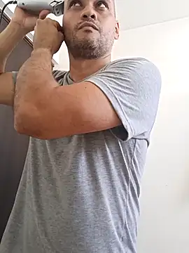 Snapshot of 44nextdoorgentleman chatting on October 22, 7:24 pm 44nextdoorgentleman online show from October 22, 7:24 pm