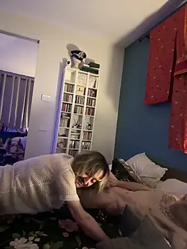 Drgghjkkk online show from April 15, 5:36 am