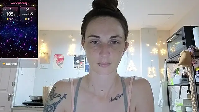 Snapshot of mistressaurora chatting on November 7, 3:56 pm mistressaurora online show from November 7, 3:56 pm