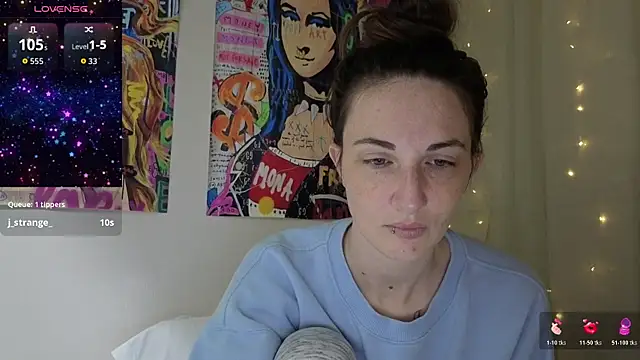 Snapshot of mistressaurora chatting on December 3, 9:07 am mistressaurora online show from December 3, 9:07 am