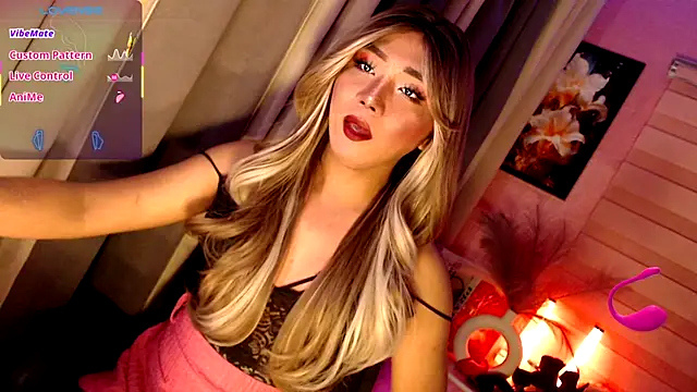 Snapshot of Katesy12 chatting on July 1, 1:13 pm Katesy12 online show from July 1, 1:13 pm