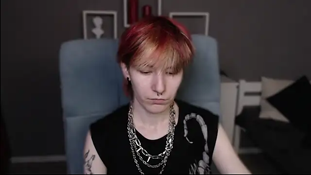 guitarandangell online show from March 31, 1:55 pm