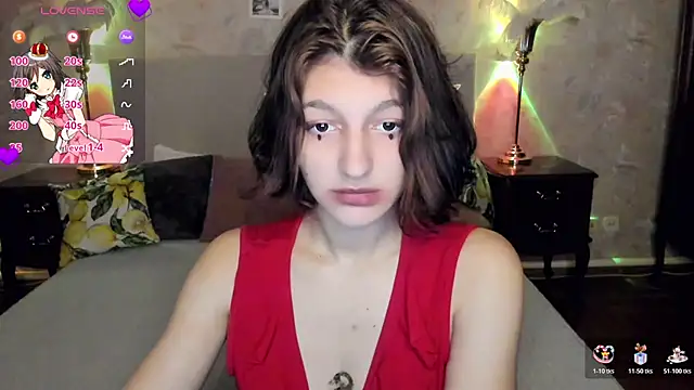 Snapshot of A_Skyy chatting on November 9, 8:29 pm A Skyy online show from November 9, 8:29 pm