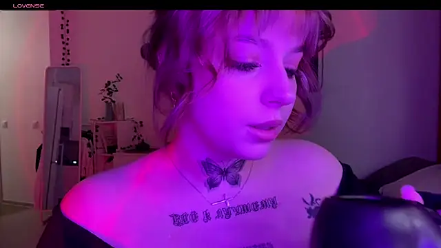 Snapshot of Babymoney_2007 chatting on February 2, 8:51 pm Babymoney 2007 online show from February 2, 8:51 pm