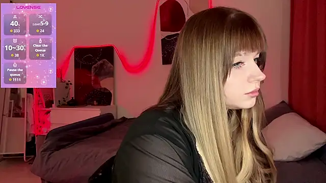 Snapshot of Babymoney_2007 chatting on February 13, 9:33 pm Babymoney 2007 online show from February 13, 9:33 pm