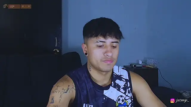 Snapshot of jhon_mendoza_ chatting on October 27, 2:54 pm jhon mendoza online show from October 27, 2:54 pm