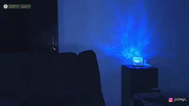 Snapshot of jhon_mendoza_ chatting on October 31, 10:22 pm jhon mendoza online show from October 31, 10:22 pm