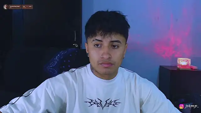 Snapshot of jhon_mendoza_ chatting on November 1, 7:05 pm jhon mendoza online show from November 1, 7:05 pm