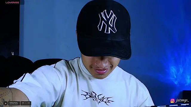 Snapshot of jhon_mendoza_ chatting on November 6, 4:46 am jhon mendoza online show from November 6, 4:46 am