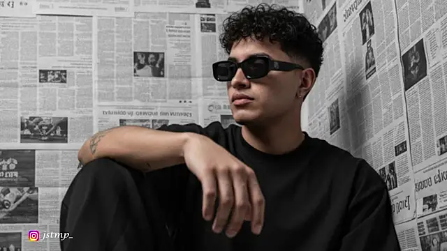 Snapshot of jhon_mendoza_ chatting on November 8, 6:29 pm jhon mendoza online show from November 8, 6:29 pm