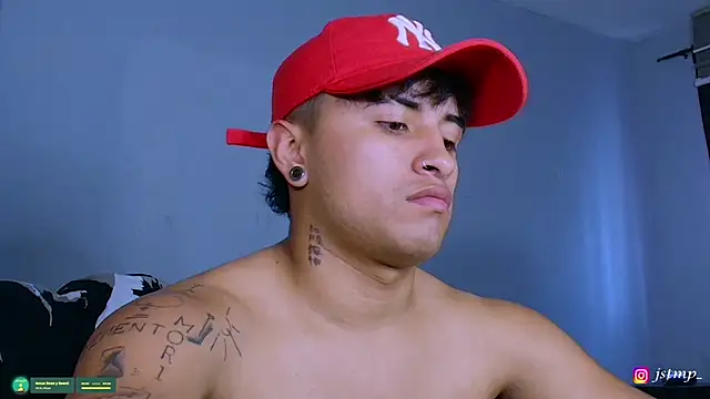 Snapshot of jhon_mendoza_ chatting on November 15, 6:37 pm jhon mendoza online show from November 15, 6:37 pm