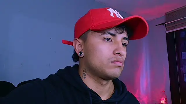 Snapshot of jhon_mendoza_ chatting on November 17, 6:35 pm jhon mendoza online show from November 17, 6:35 pm