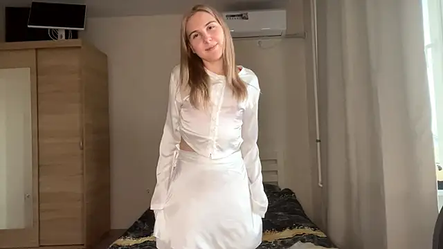 MyraLitterers online show from November 5, 12:05 pm