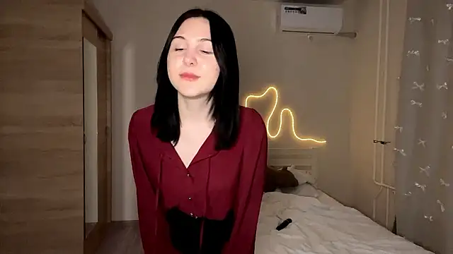 MyraLitterers online show from March 10, 4:23 pm